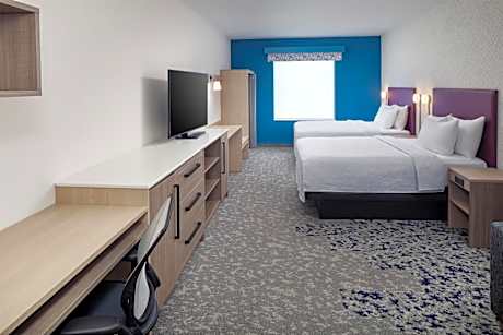 Queen Studio Suite - Mobility/Hearing Accessible