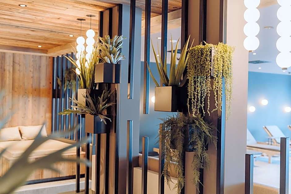 THE MATTHEW - Copper Lodge