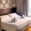 Smart Hotel Gallery House