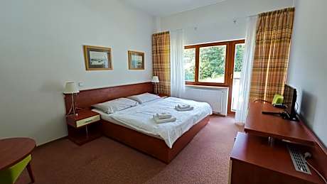 Double or Twin Room with Garden View