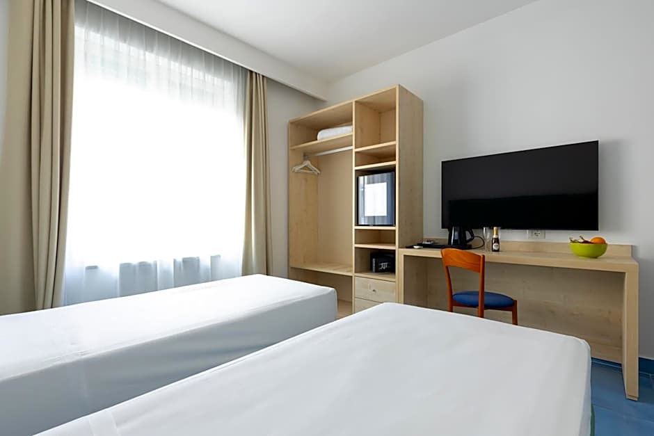 Napolit'amo Hotel Medina