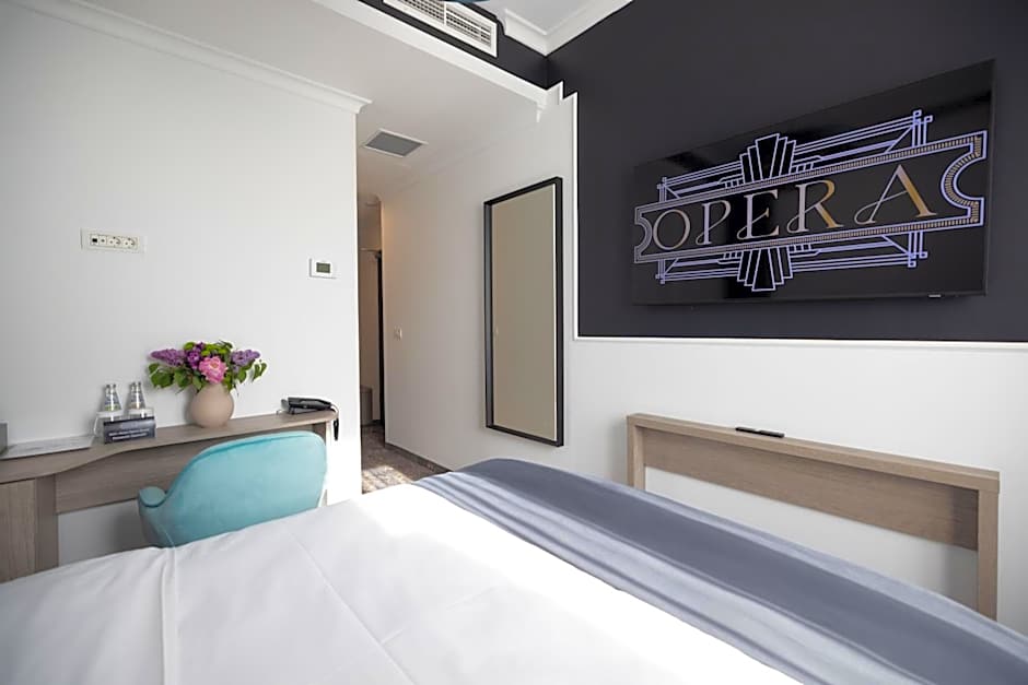 Opera Hotel