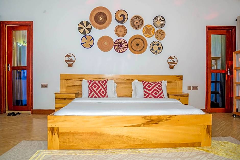 Shose Farmhouse Chalets & Campsite