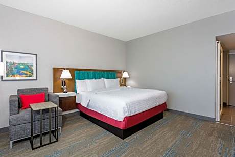King Room with Microwave and Fridge
