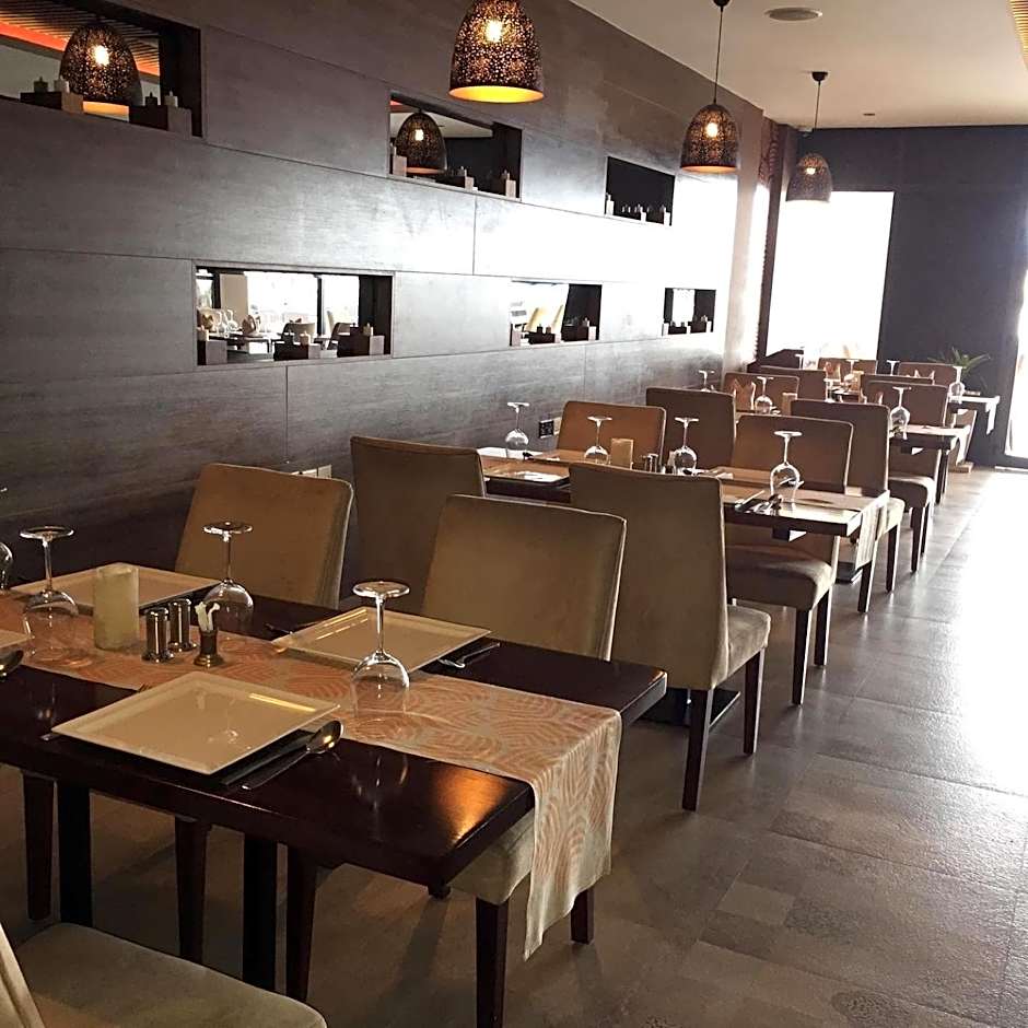 Hotel English Point Marina & Spa