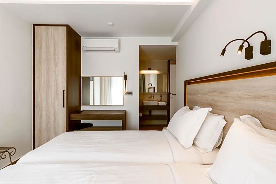 Photo 1 of 9 of Executive Family Apartment, Jetted Tub