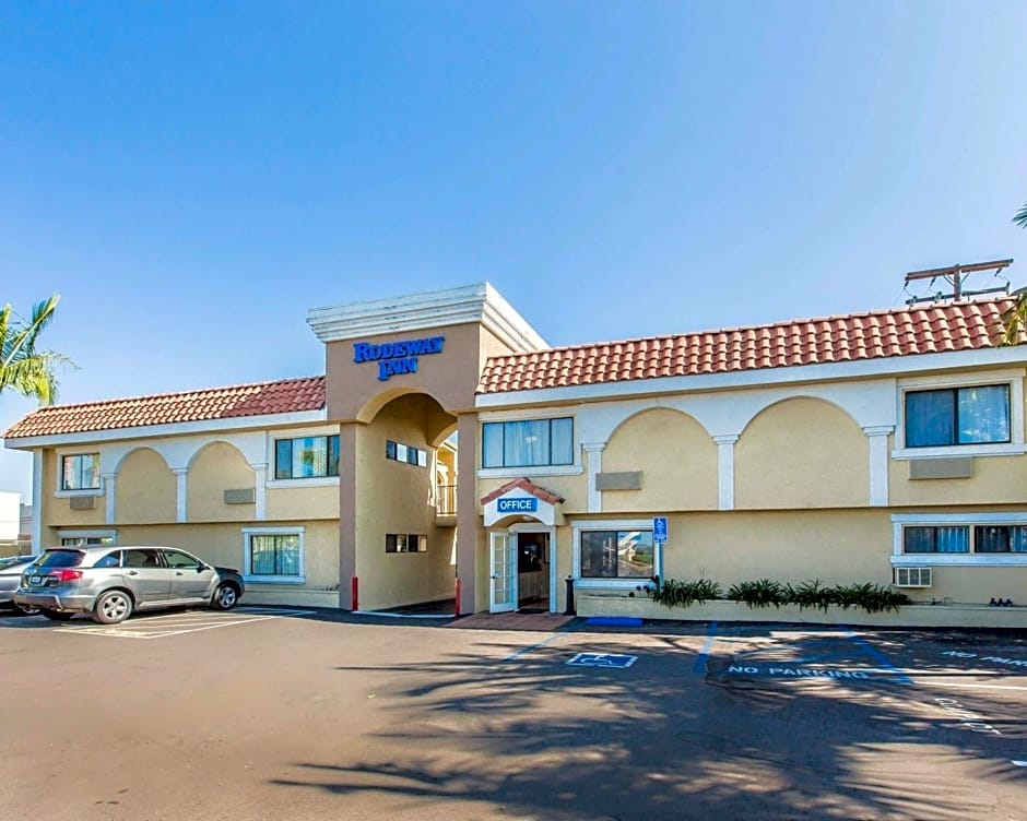 Rodeway Inn & Suites