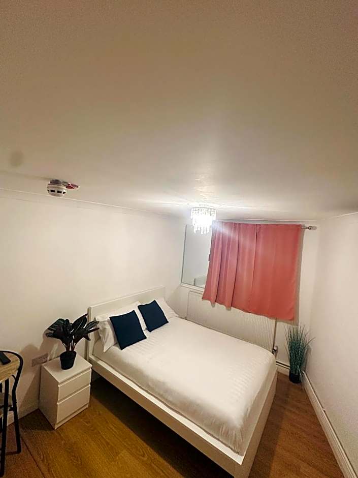 Sundrige park Hotel in Bromley, Greater London near Tesco and Sundridge Park Station