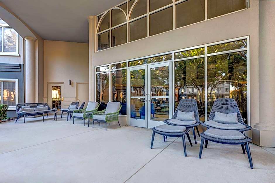 La Quinta Inn & Suites by Wyndham Dallas Dfw Airport North