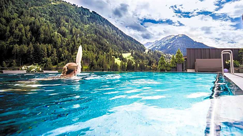 Heart Hotel Grischuna