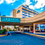 La Quinta Inn & Suites by Wyndham Secaucus Meadowlands