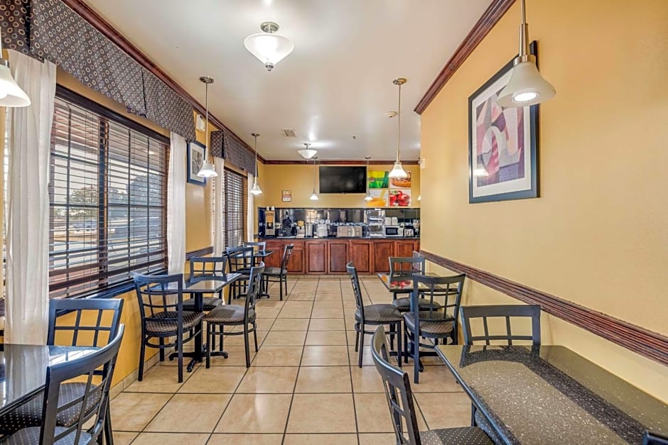 Econo Lodge Lubbock I-27