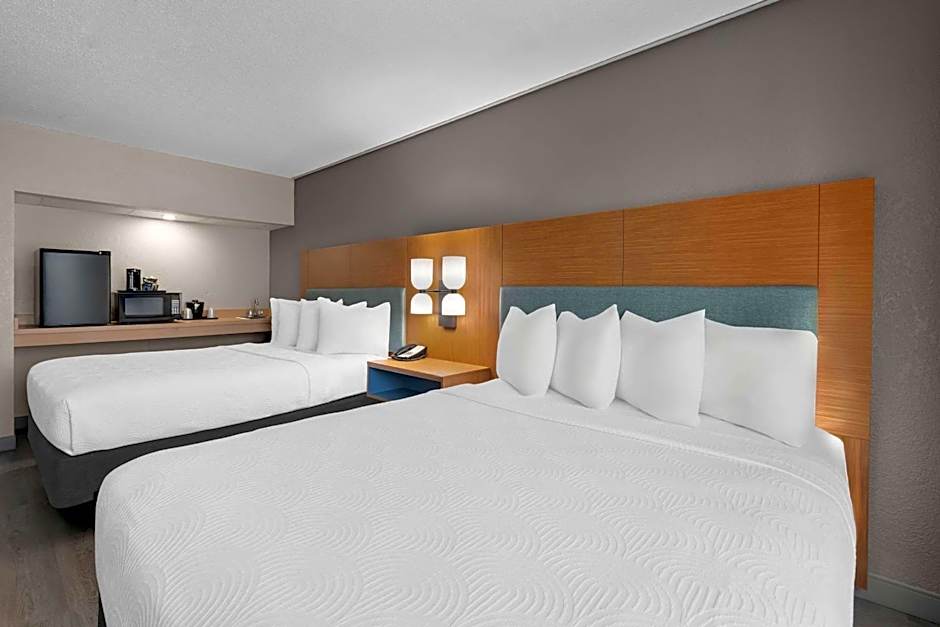 Country Inn & Suites by Radisson, Coon Rapids, MN