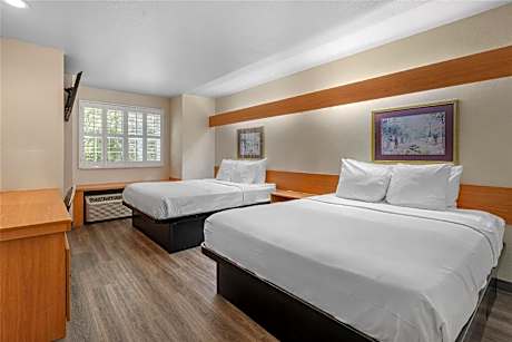 2 queen beds, nonsmoking