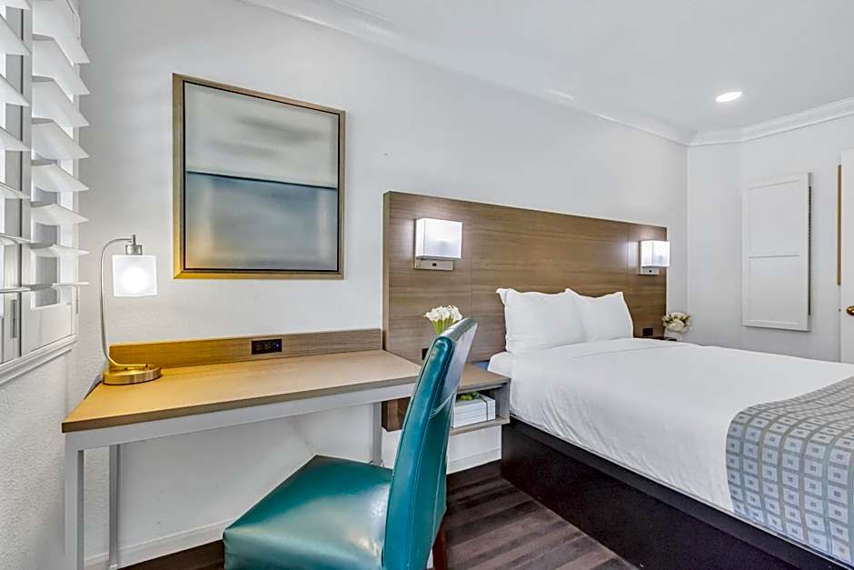 Napa Valley Hotel & Suites