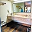 Magnolia Inn And Suites