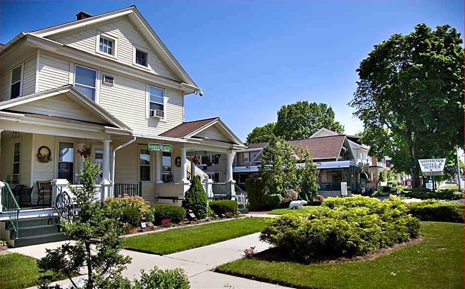 Simmons Motel and Suites