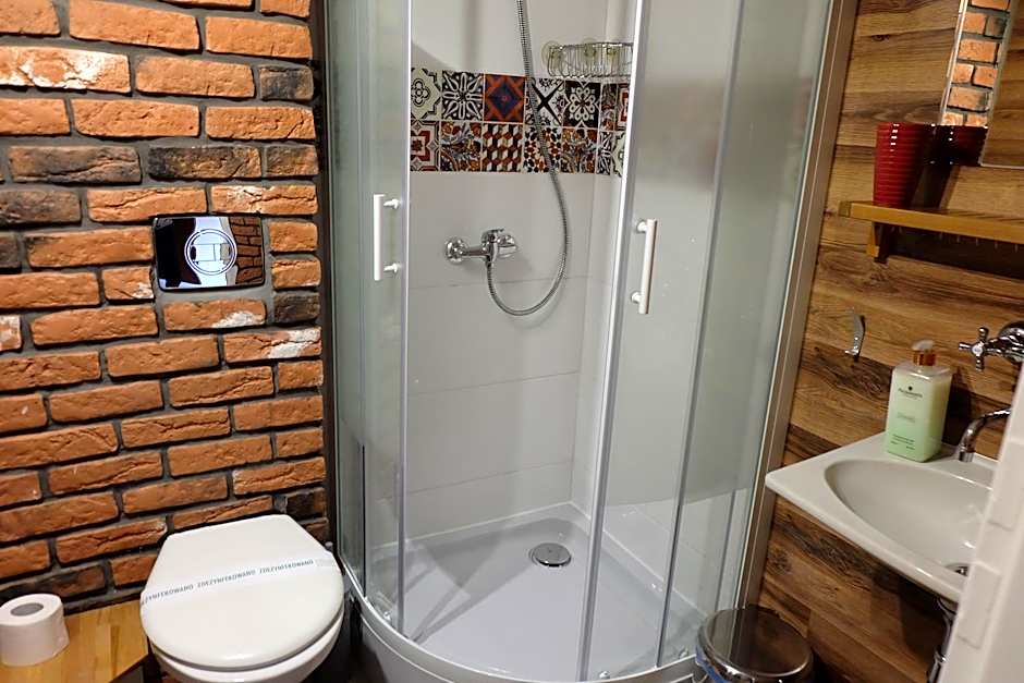 Willa Pod Aniołem - Pokoje Gościnne & Apartamenty z widokiem na góry