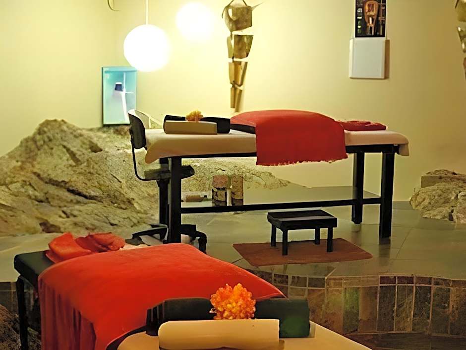 The Lakes Hotel and Conference