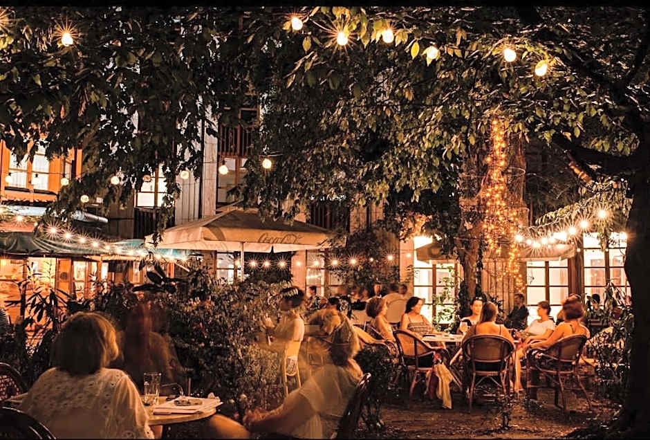 Deluxe Swan Stone Castle Apartment