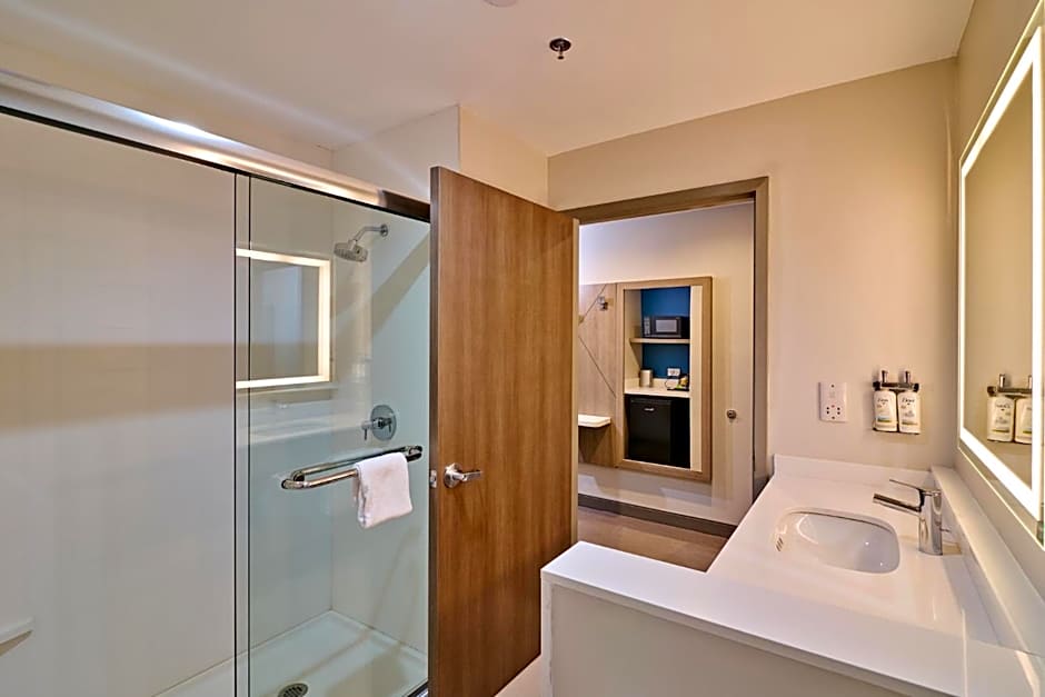 Holiday Inn Express & Suites St. Vincent - Grenadines by IHG