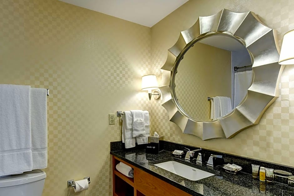 Port Inn and Suites Portsmouth, Ascend Hotel Collection