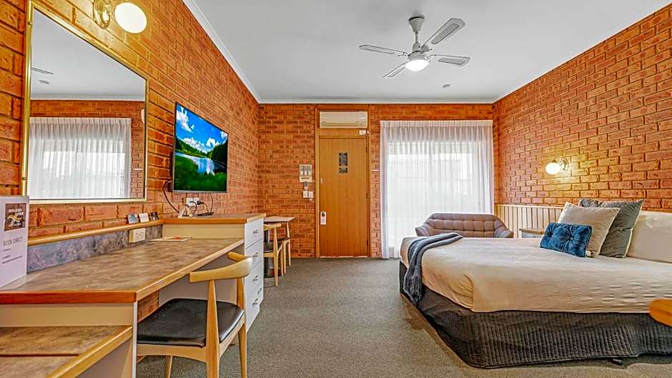 Golden River Motor Inn