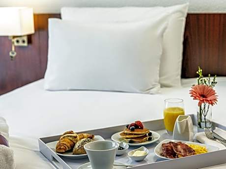 Standard Room with Two Single Beds