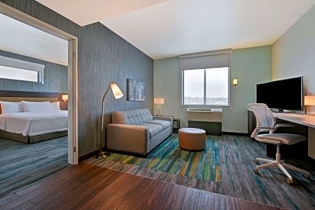 Suite King Size Bed