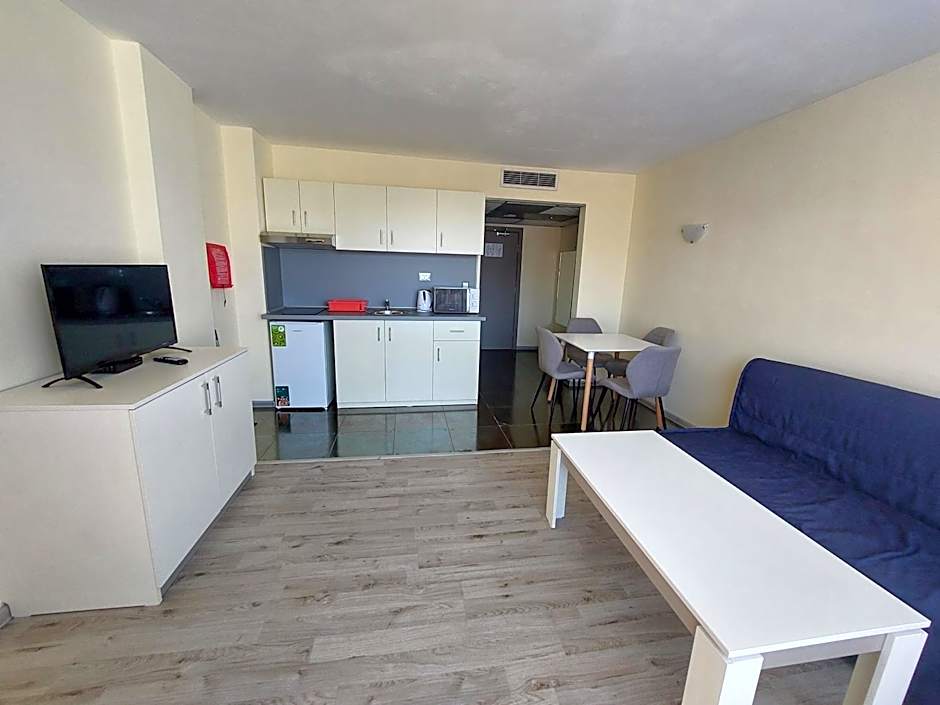 Mariner's Hotel - Self Catering - Adults Only
