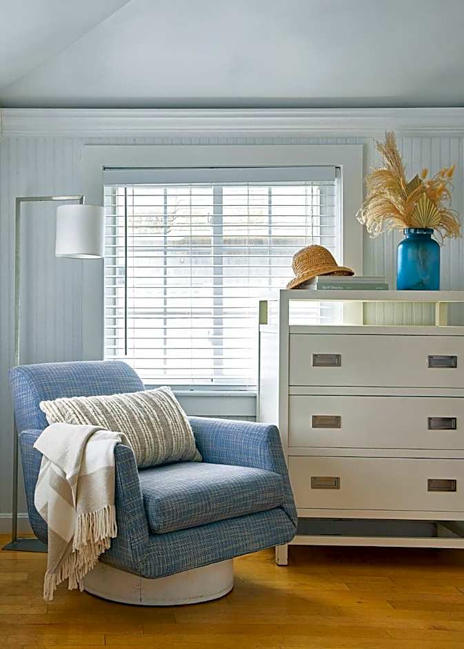 Blue - Inn on the Beach