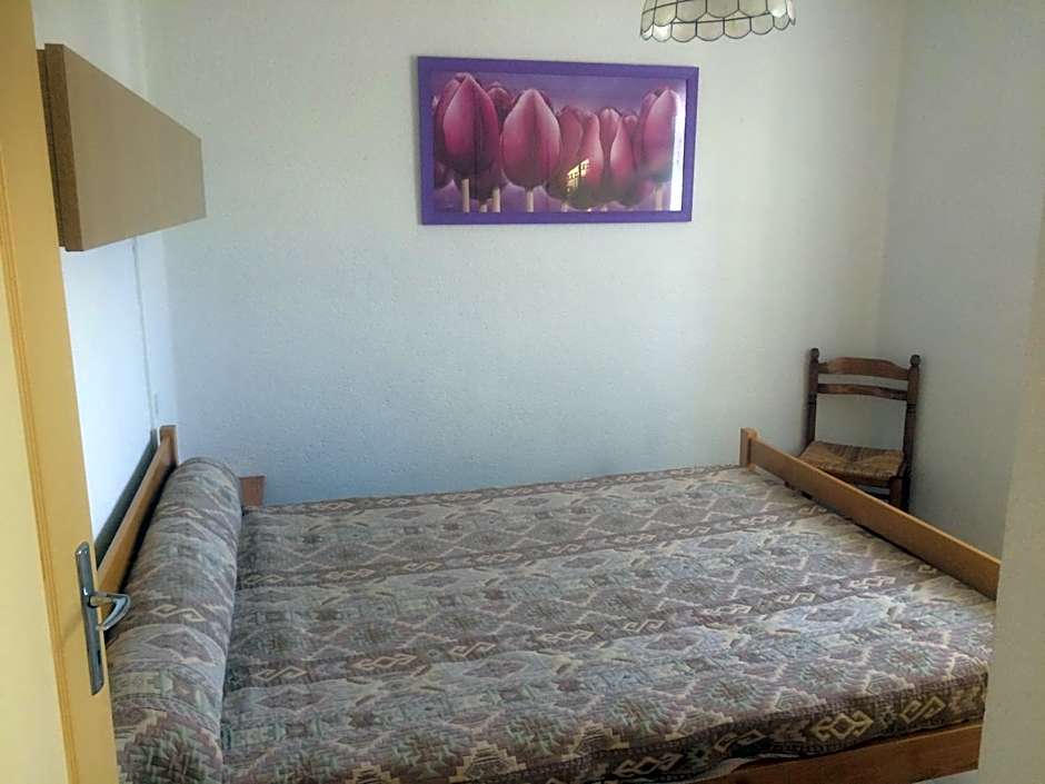Photo 1 of 13 of 2 Bedroom