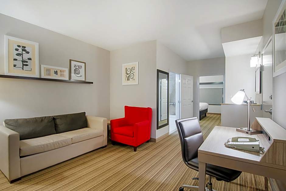 Country Inn & Suites by Radisson, Columbia, MO