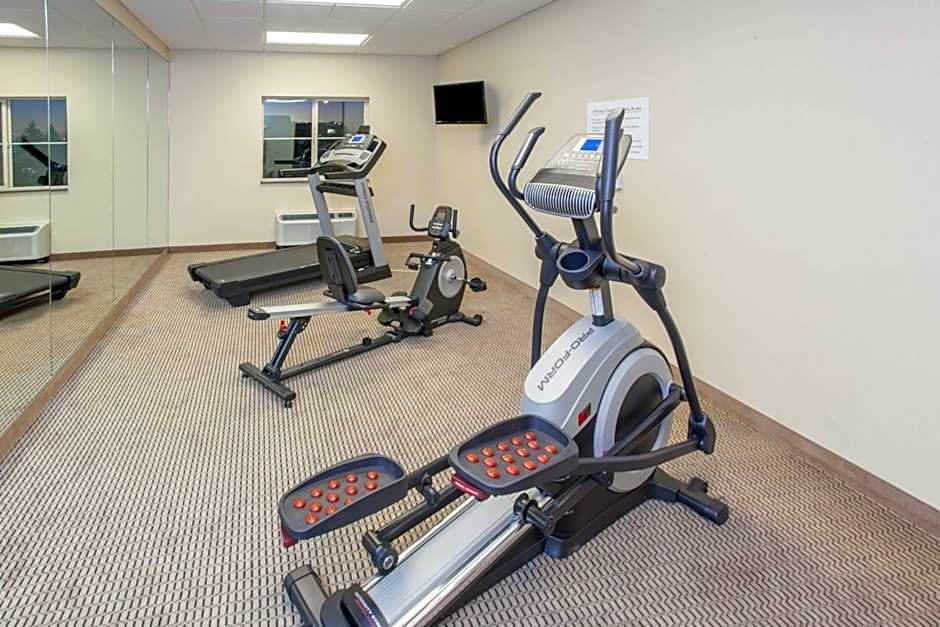 Baymont by Wyndham Grand Forks