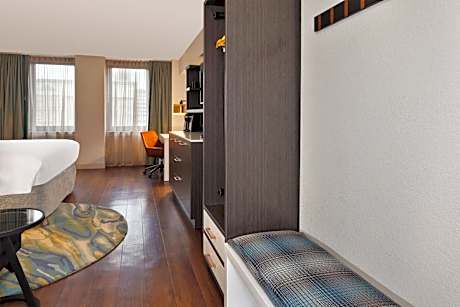 Premium King Room