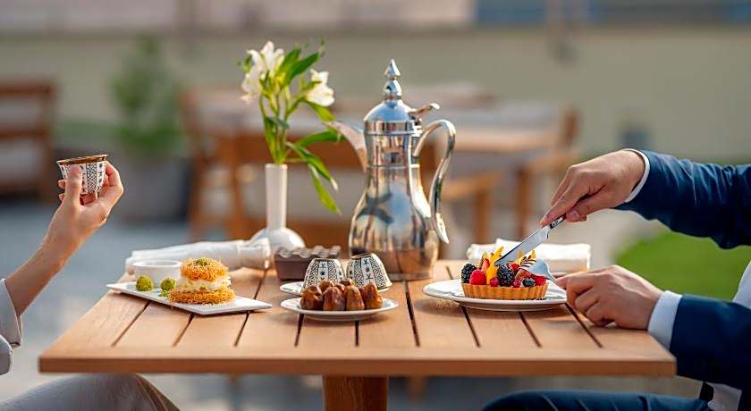 Al Manakha Rotana Madinah