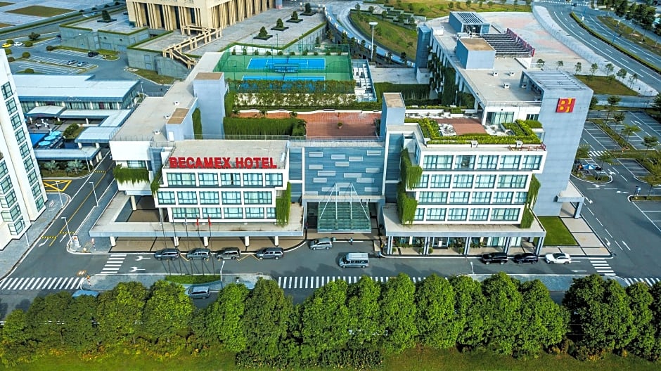 Becamex Hotel New City