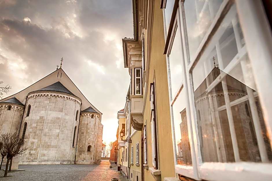 Ibis Gyor