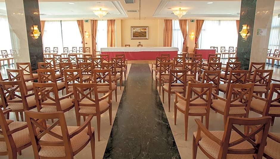 Hotel Villa De Almazan