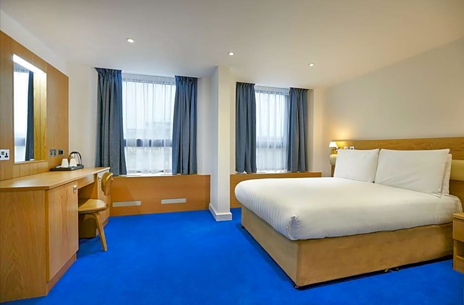 Central Park Hotel