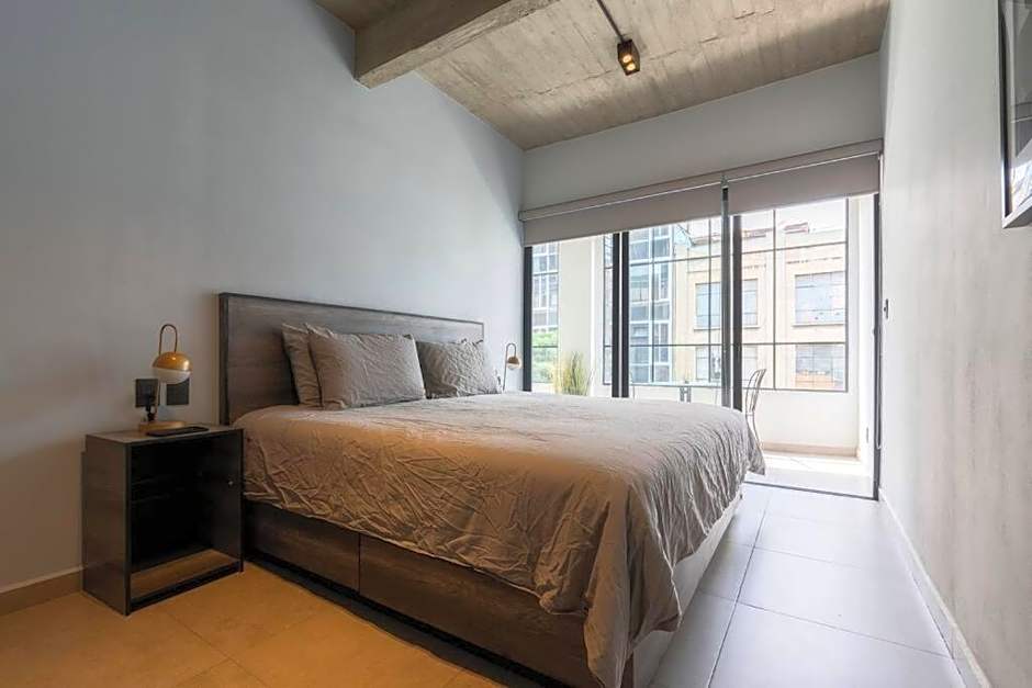 P401 Zocalo & Cathedral 2bdrm 2bath AC