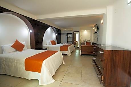 Triple Room with Private Bathroom