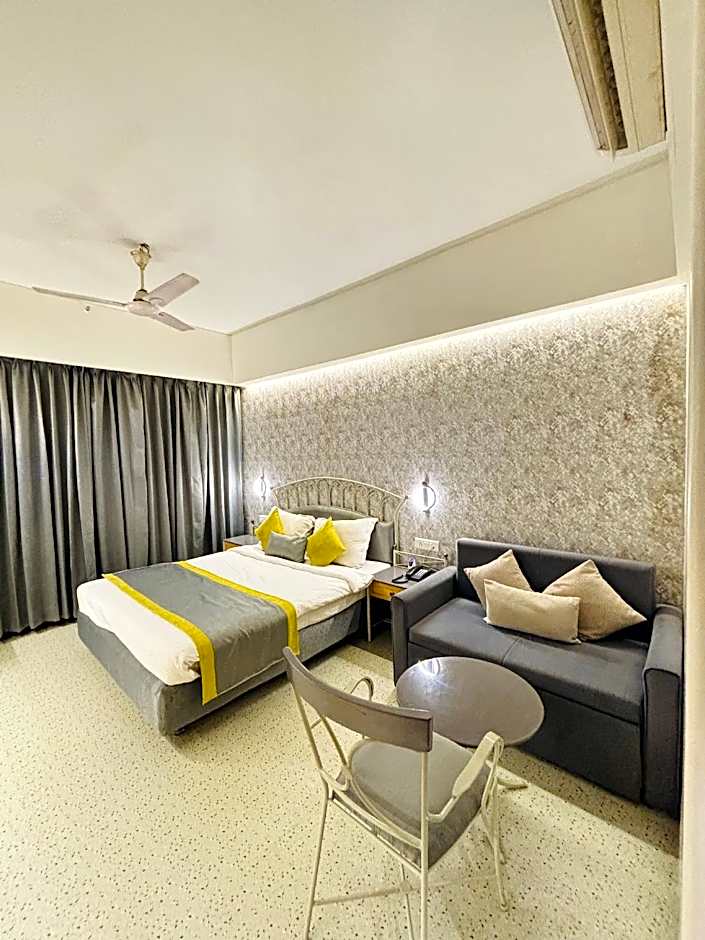 Hotel Gurukripa Daman