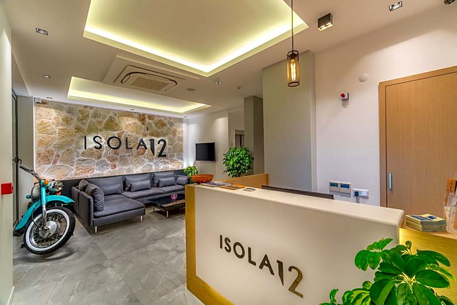 Isola 12 Hotel