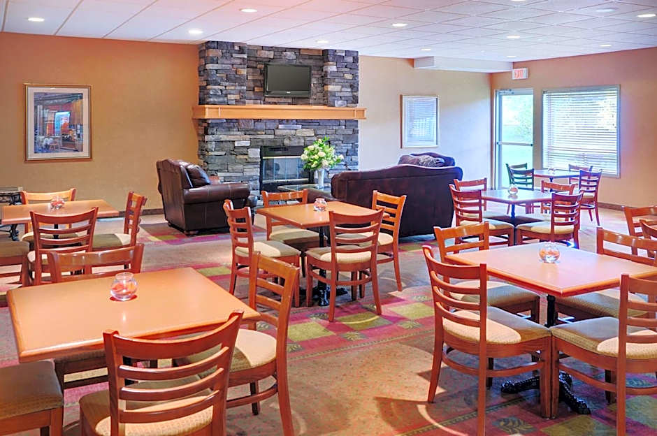 Coast Grimshaw Hotel & Suites