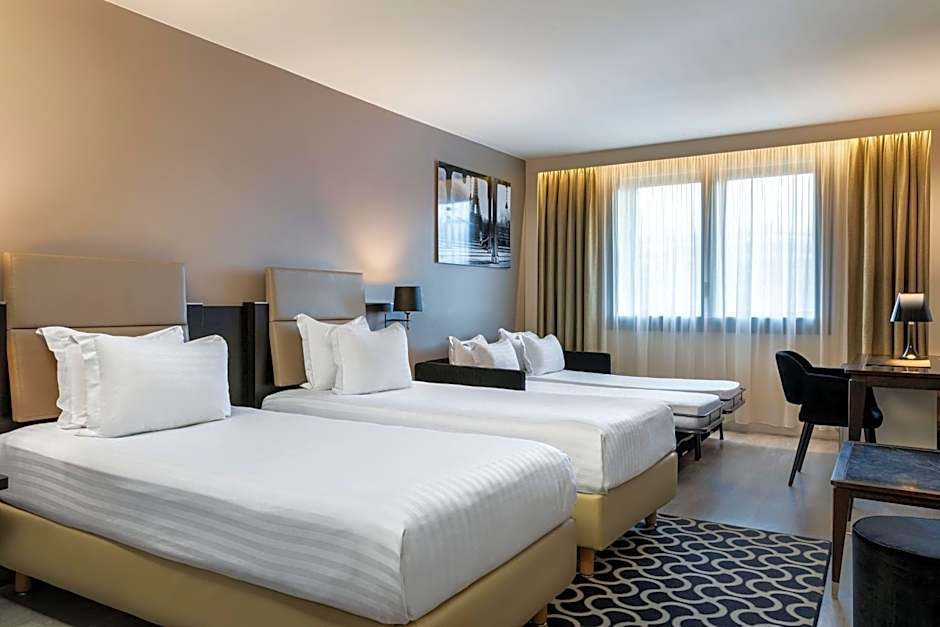 AC Hotel by Marriott Paris Porte Maillot
