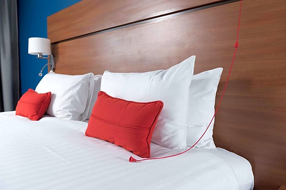 Holiday Inn Express Birmingham Star City By IHG