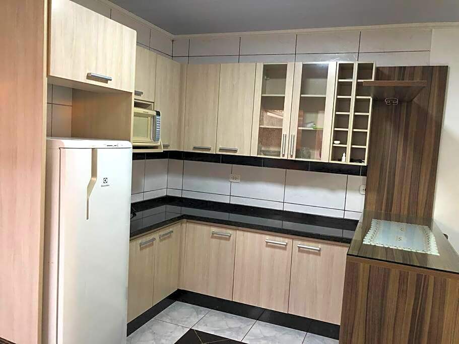 Casa com AR COND. em todos os comodos mobiliada