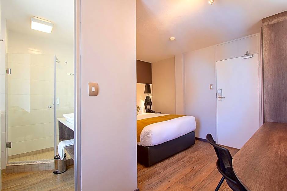 THE Pretoria Hotel