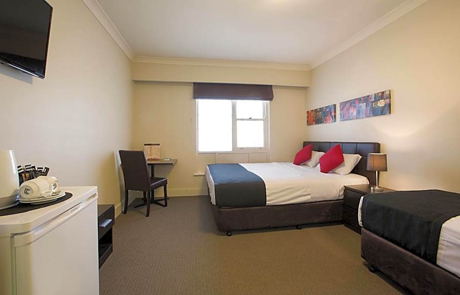 Enfield Hotel